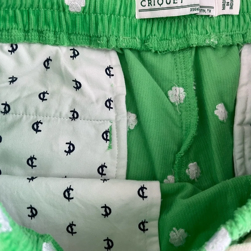 Criquet Cord Cruiser Men’s  Shamrock and Green Shirts. Men Medium